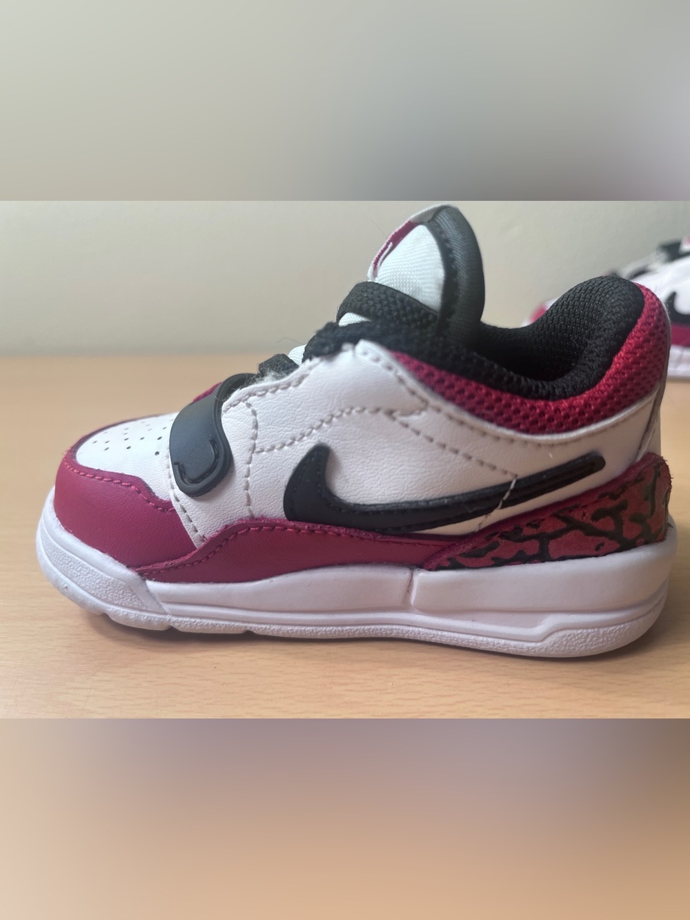 Jordan Legacy 312 Chicago Low White/Black-Gym Red CD9056-116 Toddler Size 5C - Picture 9 of 10